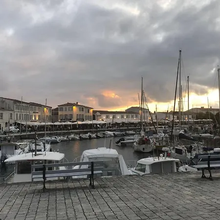 Les Voiles Rouges * Saint-Martin-de-Ré